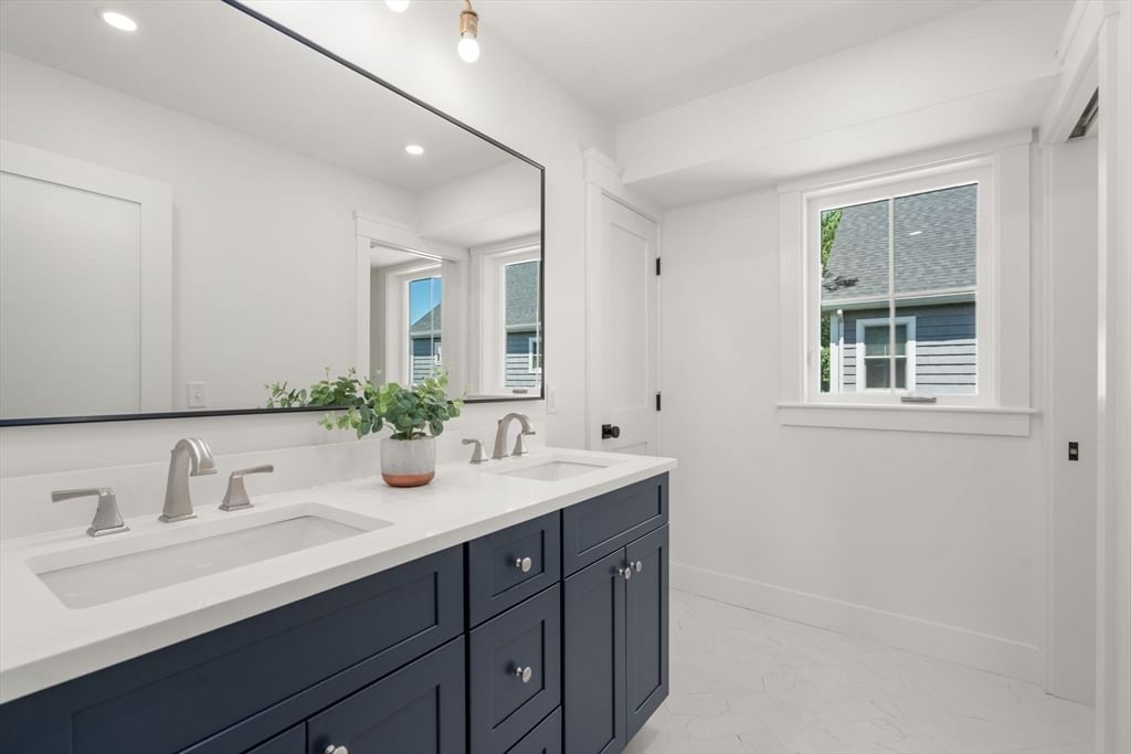 37 Foley Beach Road Hingham — Photo 18 of 29