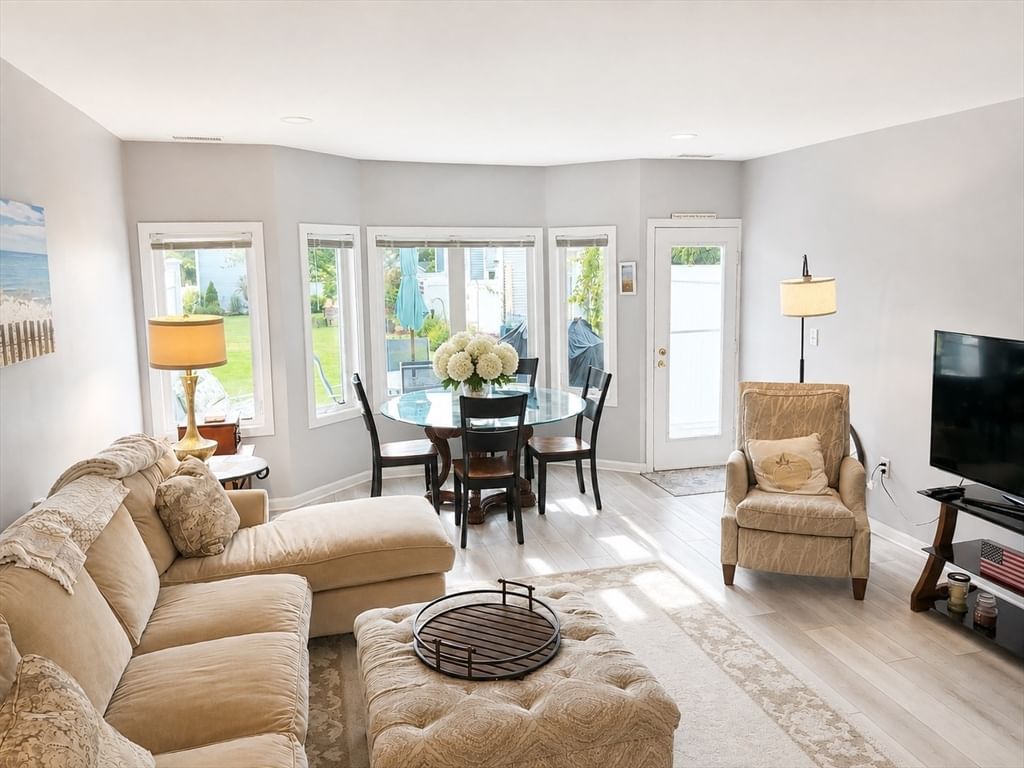 6 Westcliff Dr. #Golfview Plymouth — Photo 7 of 29