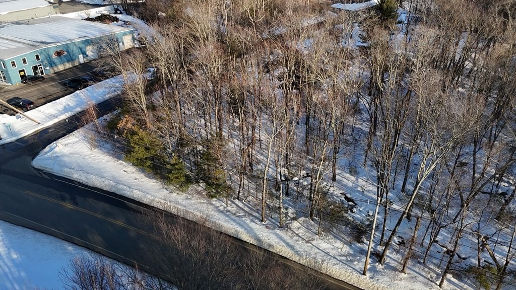 319 West St Uxbridge — Photo 11 of 12