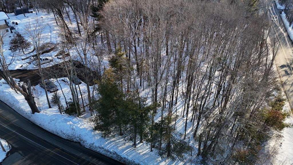 319 West St Uxbridge — Photo 7 of 12
