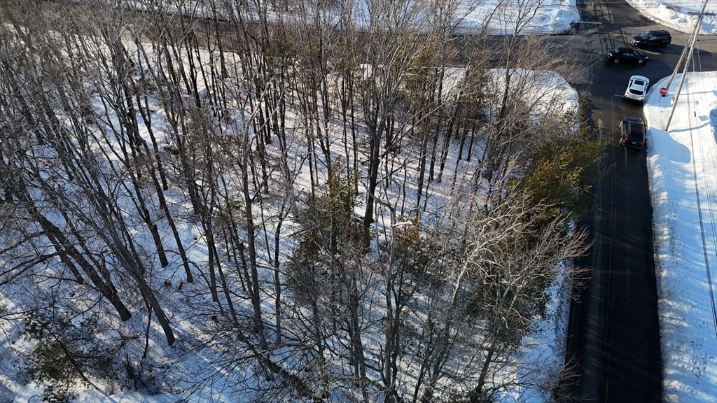 319 West St Uxbridge — Photo 9 of 12