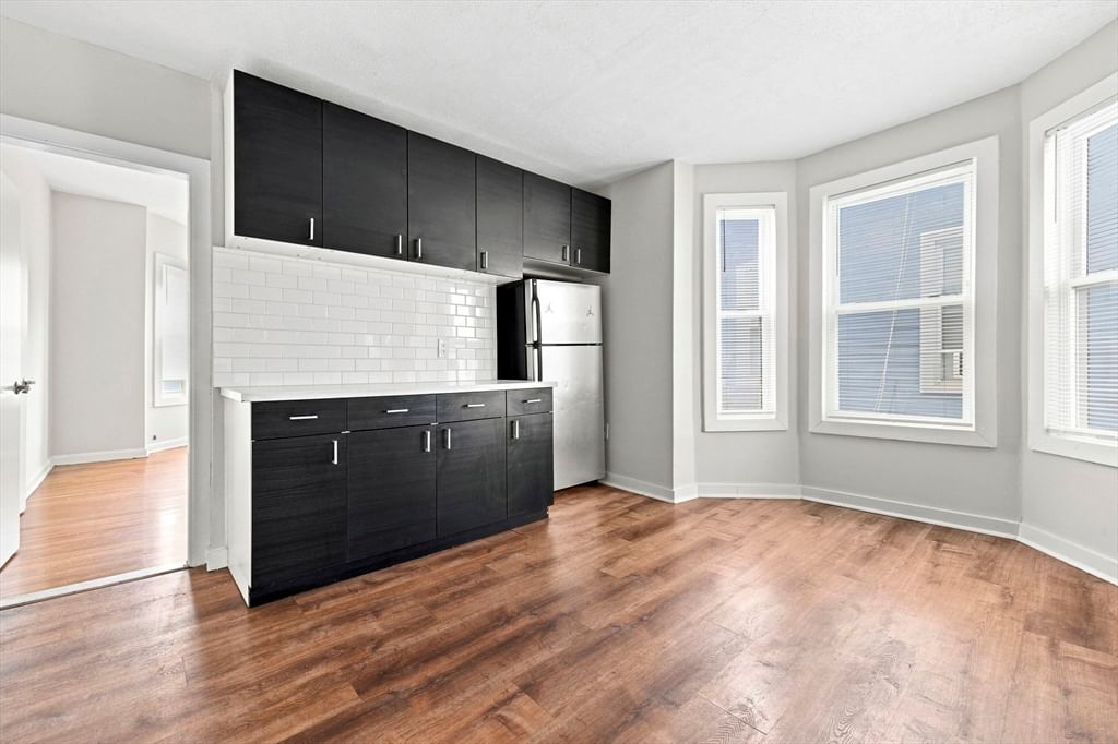 121 George St Boston — Photo 10 of 24