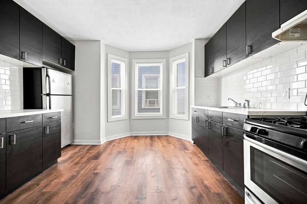 121 George St Boston — Photo 12 of 24