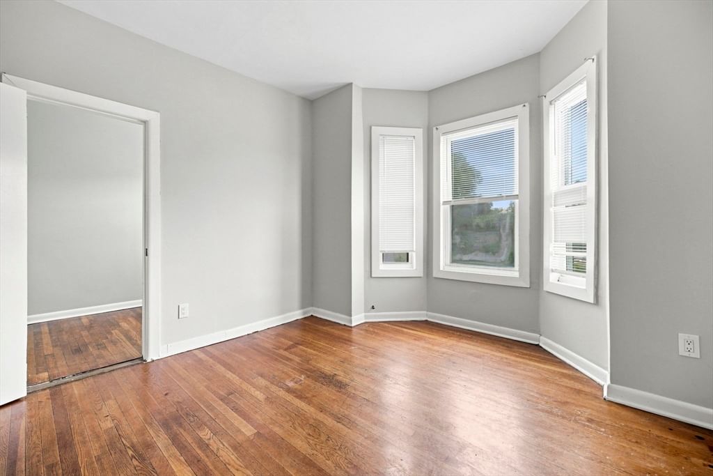 121 George St Boston — Photo 13 of 24