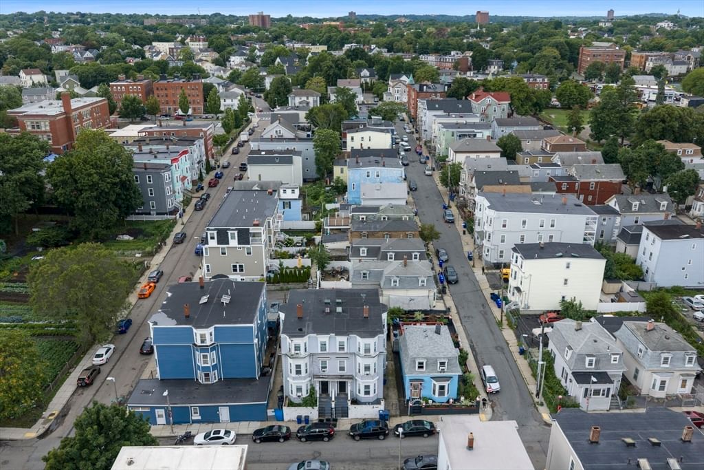 121 George St Boston — Photo 5 of 24