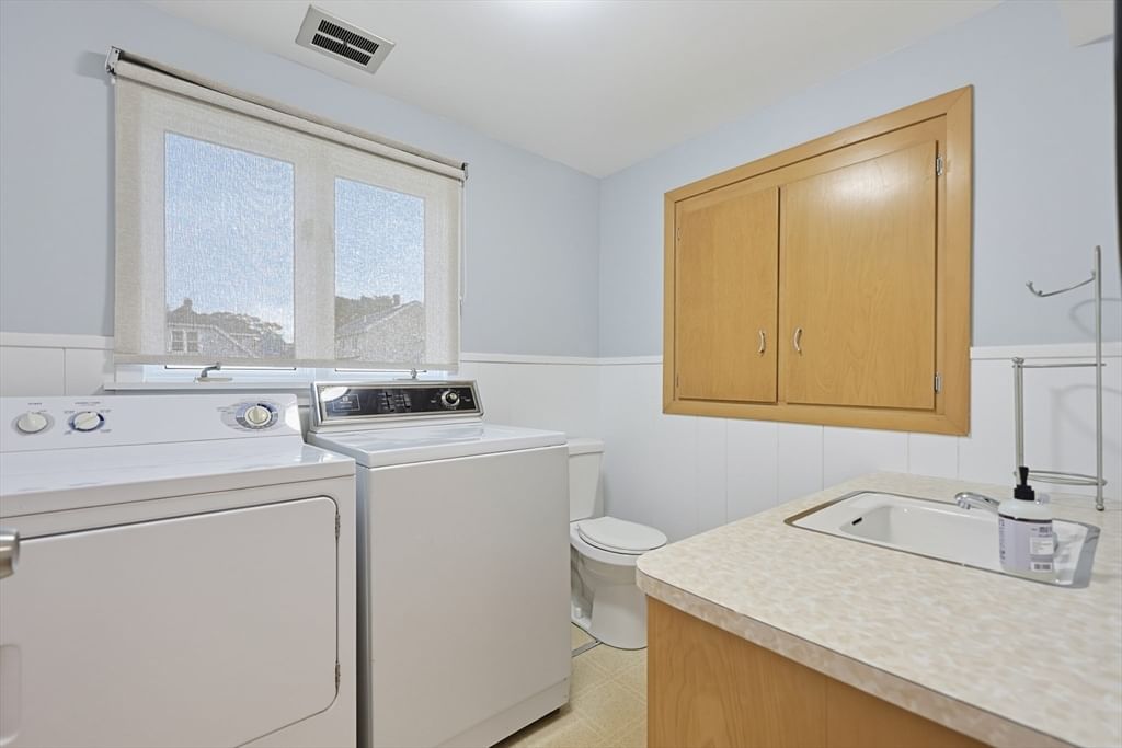 11 Lowe Street Place Revere — Photo 14 of 40