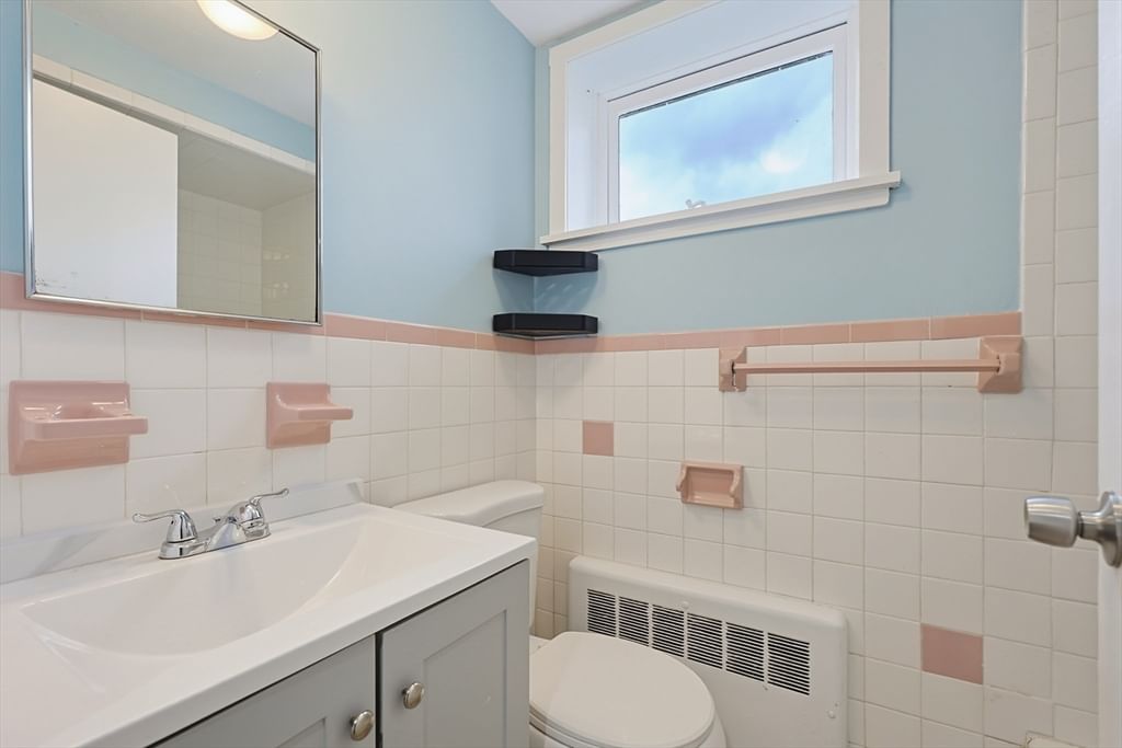 11 Lowe Street Place Revere — Photo 17 of 40