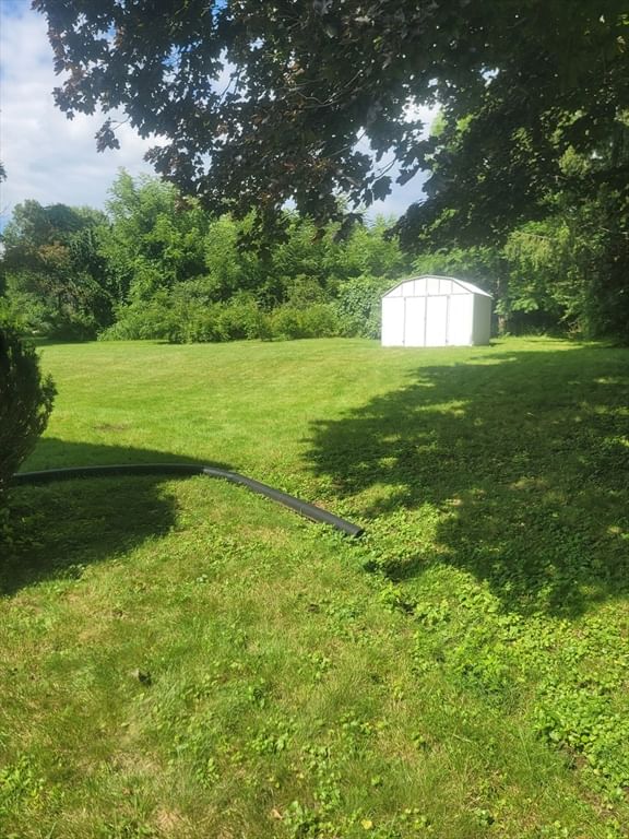 102 Coy Hill Road Warren — Photo 8 of 42