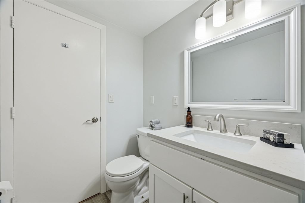 20 Hammond Pond Pkwy #506 Newton — Photo 27 of 39