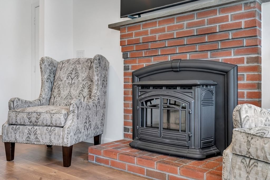 6 Fleuette Drive Bellingham — Photo 10 of 41