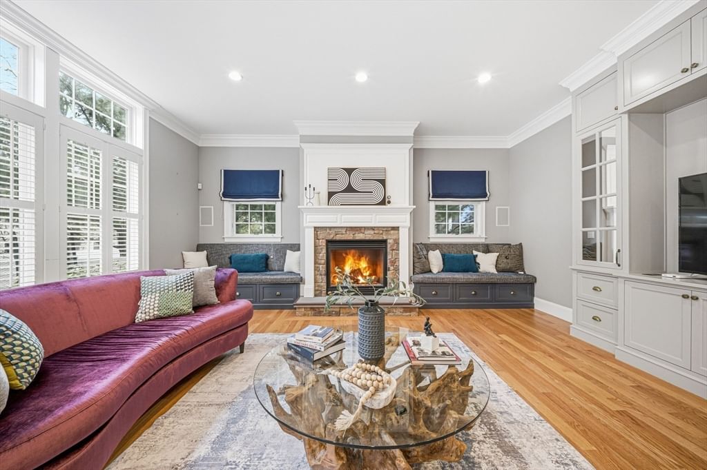 Property at 24 Normandy Rd, Lexington, MA 02421