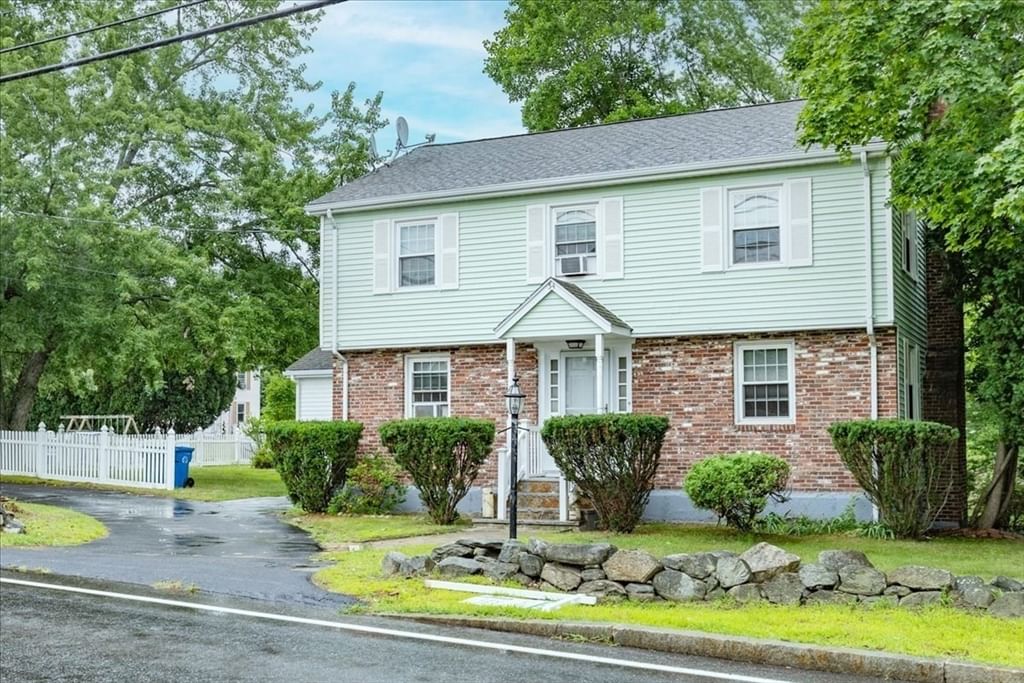 54 River St Billerica — Photo 2 of 42
