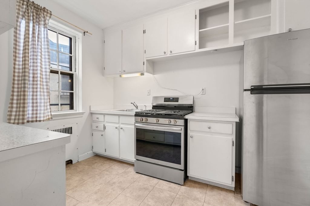 1490 Beacon St #3 Brookline — Photo 9 of 27