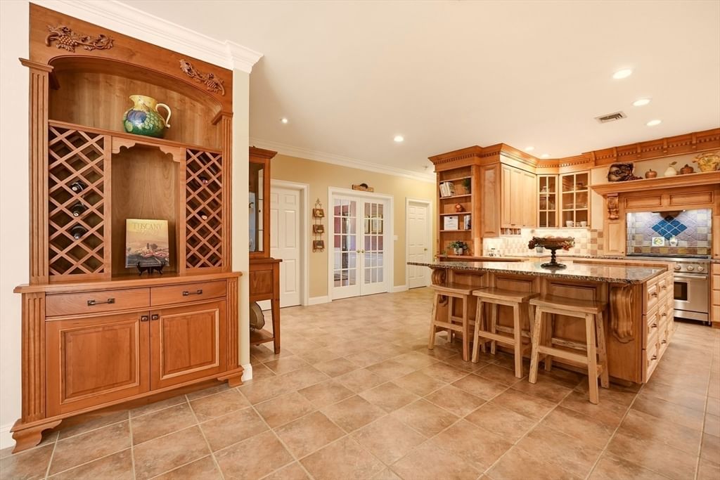 317 Linden St Boylston — Photo 12 of 42