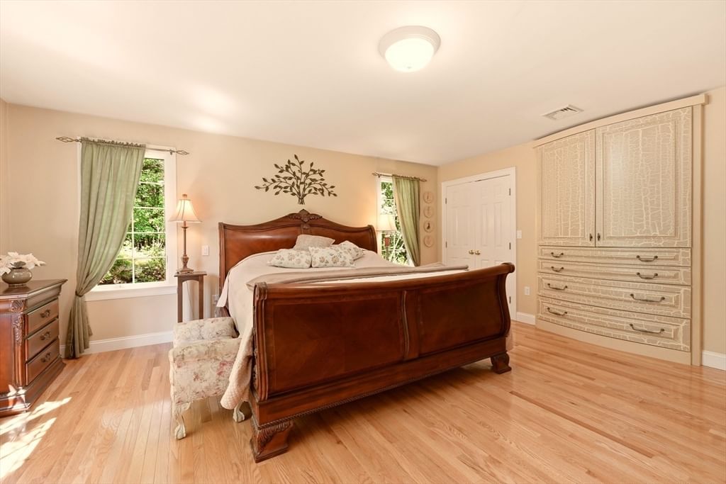317 Linden St Boylston — Photo 20 of 42