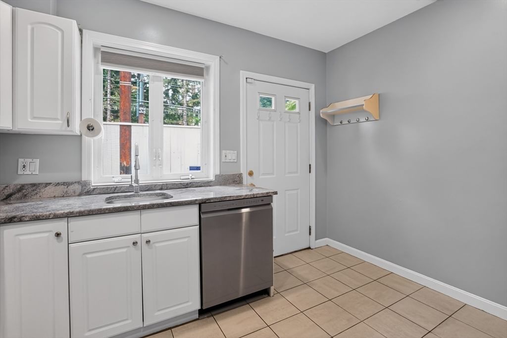 30 Cameron Street ##7 Brookline — Photo 8 of 23