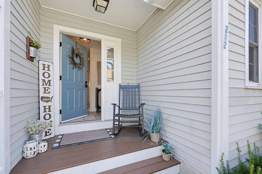 212 Laurelwood Dr #212 Hopedale — Photo 3 of 41