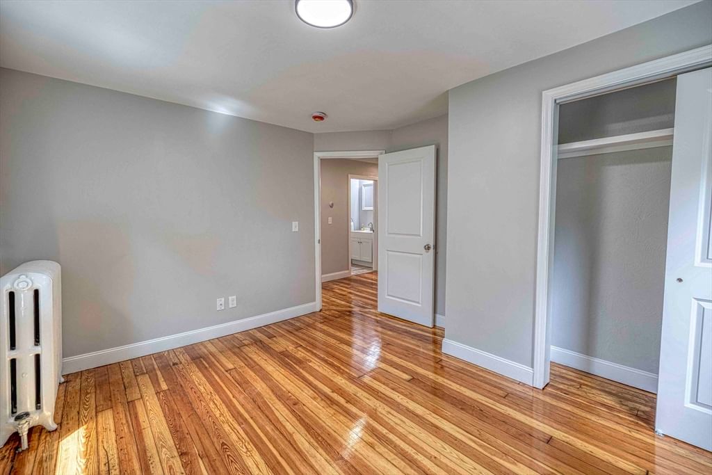 112 Dewolf St New Bedford — Photo 15 of 24
