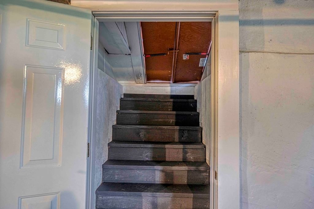 112 Dewolf St New Bedford — Photo 22 of 24
