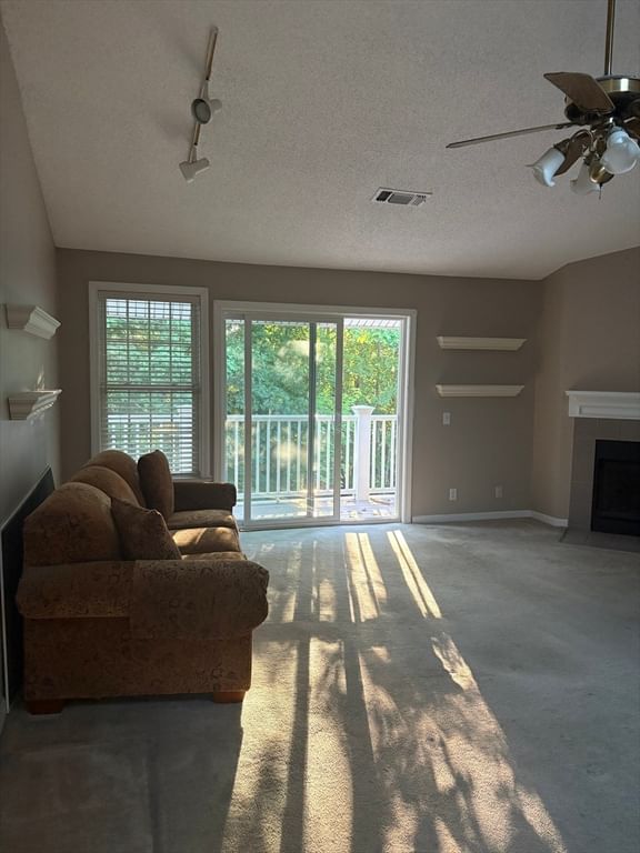 105 Bradford Commons Ln #105 Braintree — Photo 6 of 11