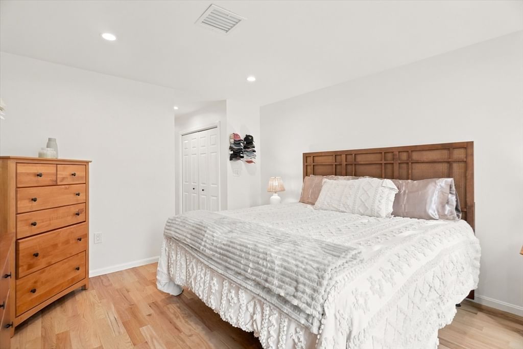 37 Constitution Ln #39 Danvers — Photo 23 of 42