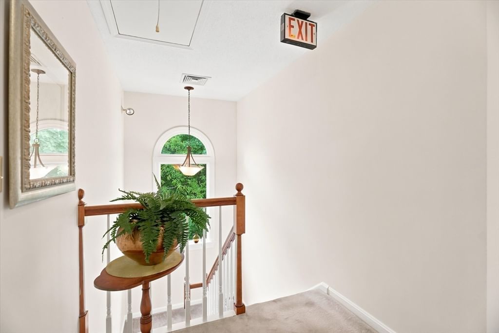 37 Constitution Ln #39 Danvers — Photo 34 of 42