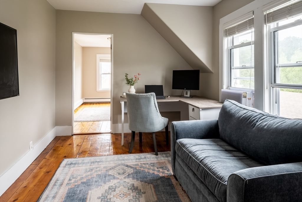 101 Bartholomew St Peabody — Photo 11 of 15
