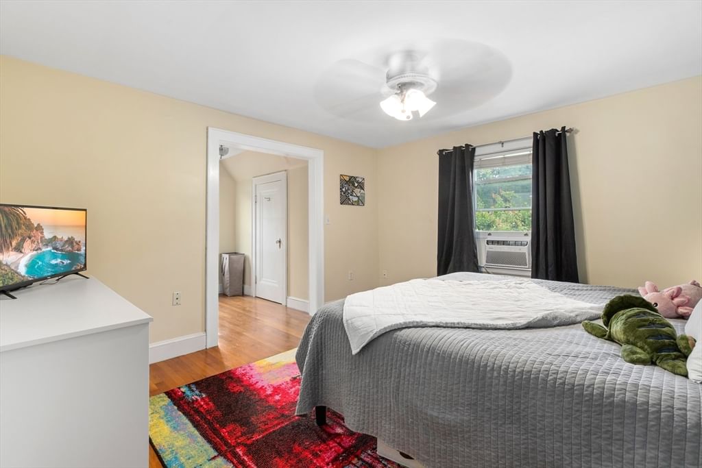 12 Baincroft Rd Malden — Photo 16 of 28