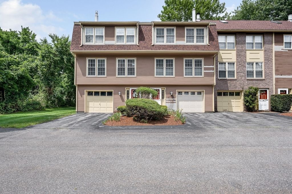 80 Heritage Dr