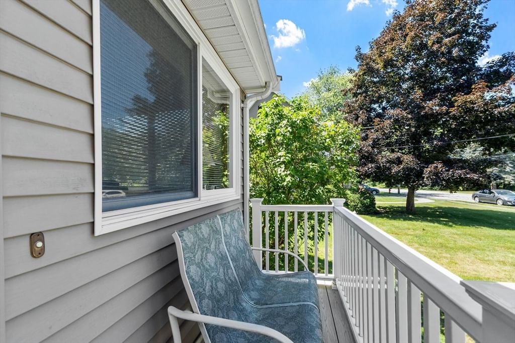 7 Susan Dr North Reading — Photo 4 of 39