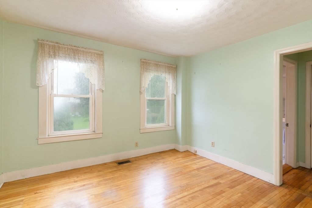 6 Maynard St Webster — Photo 16 of 39