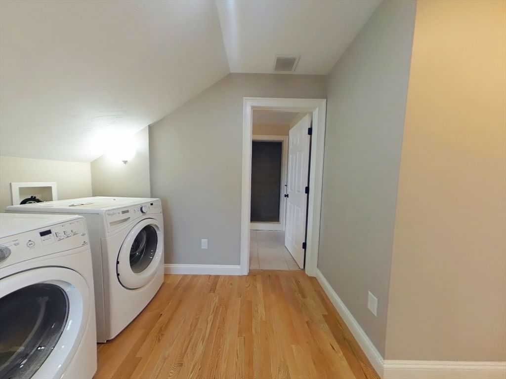 109 Farwell St #109 Newton — Photo 14 of 21