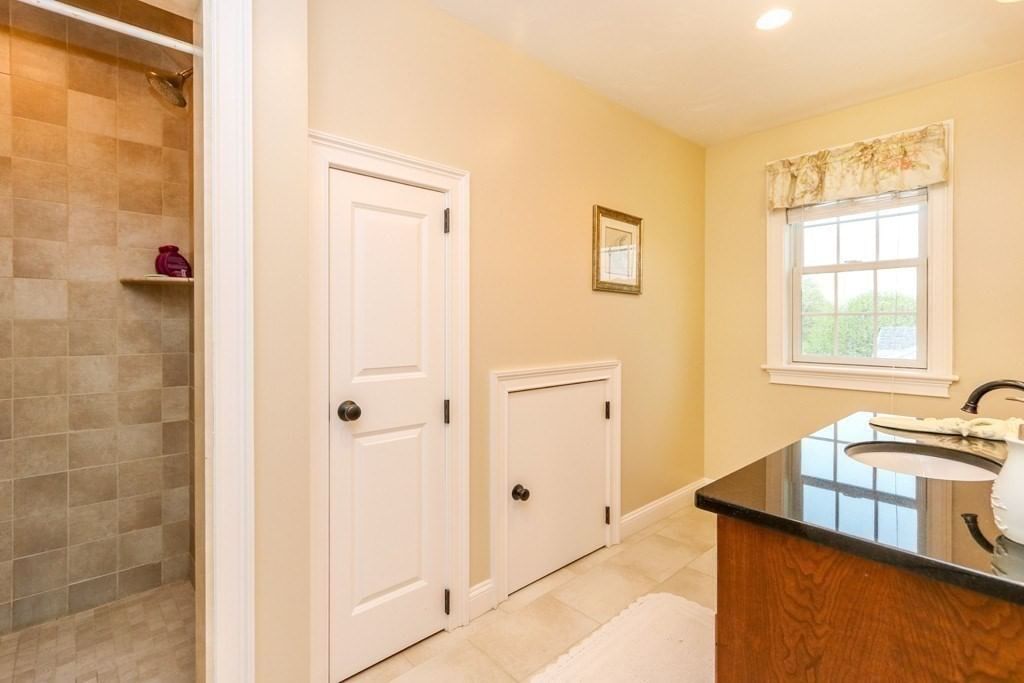 109 Farwell St #109 Newton — Photo 15 of 21