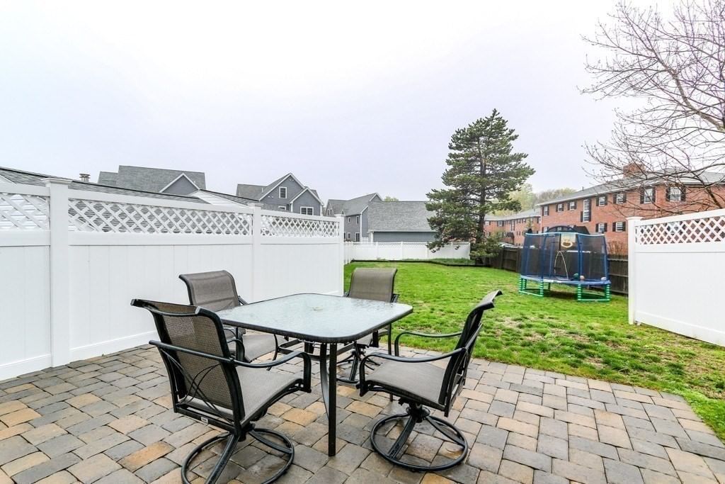 109 Farwell St #109 Newton — Photo 19 of 21