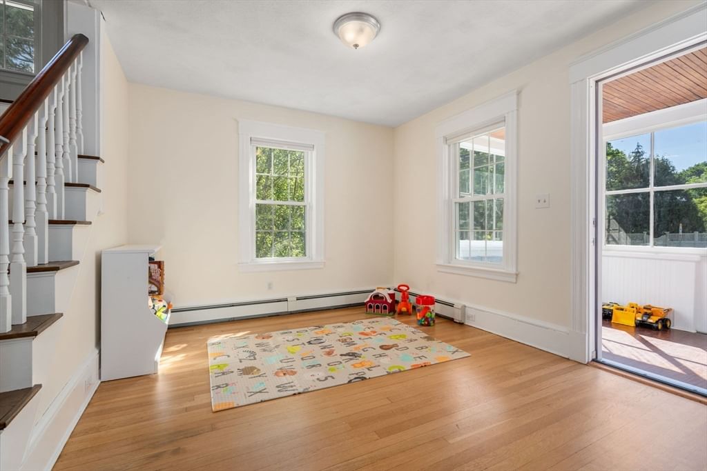 128 Pleasant St Milton — Photo 5 of 27