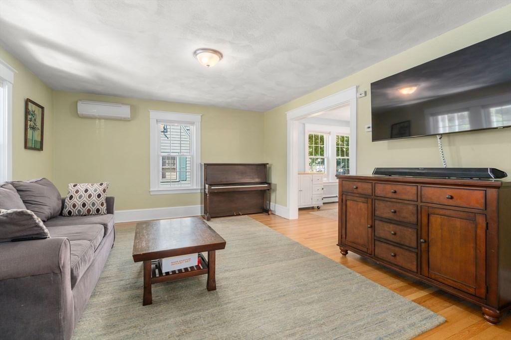 128 Pleasant St Milton — Photo 8 of 27