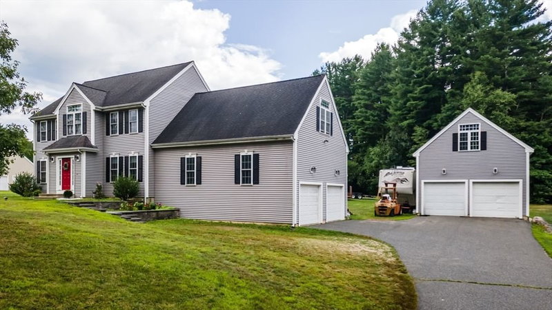 562 Mendon Rd