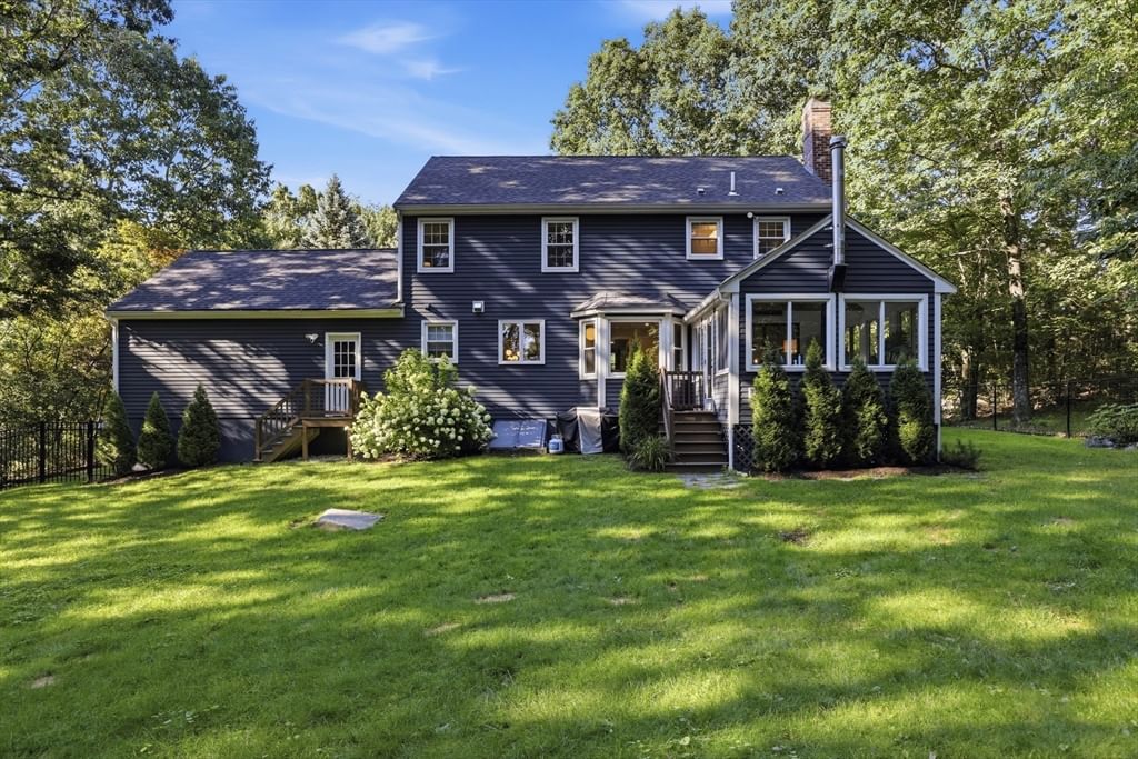 2 Harley Ln Foxboro — Photo 2 of 39