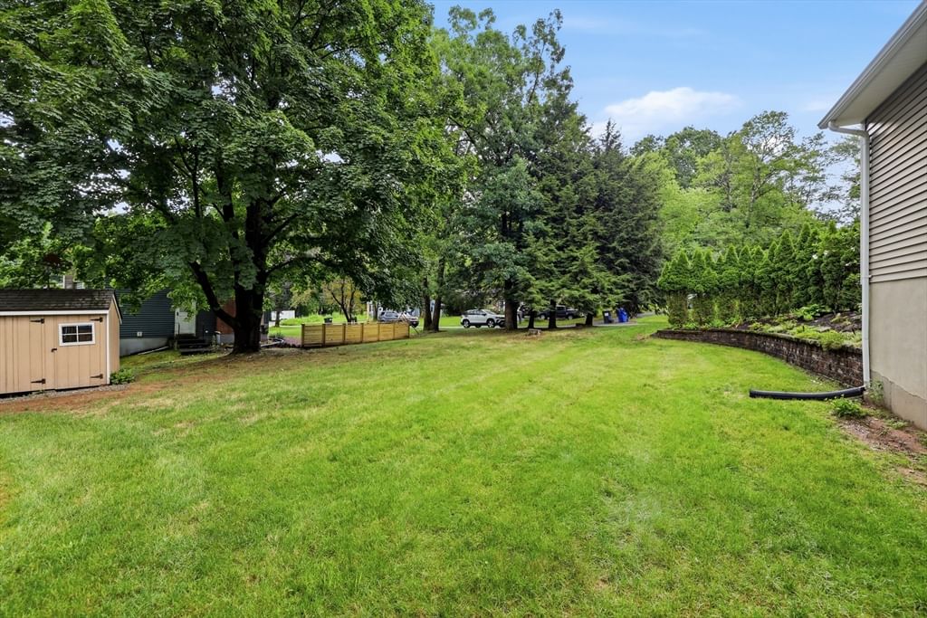 8 Linwood Dr Wilbraham — Photo 7 of 42