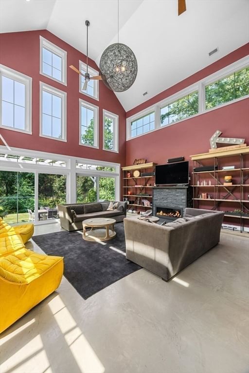 151 Hillside St Rowley — Photo 6 of 42