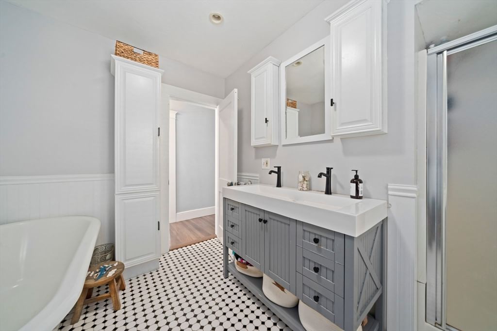 41 Theresa Rd Quincy — Photo 23 of 40