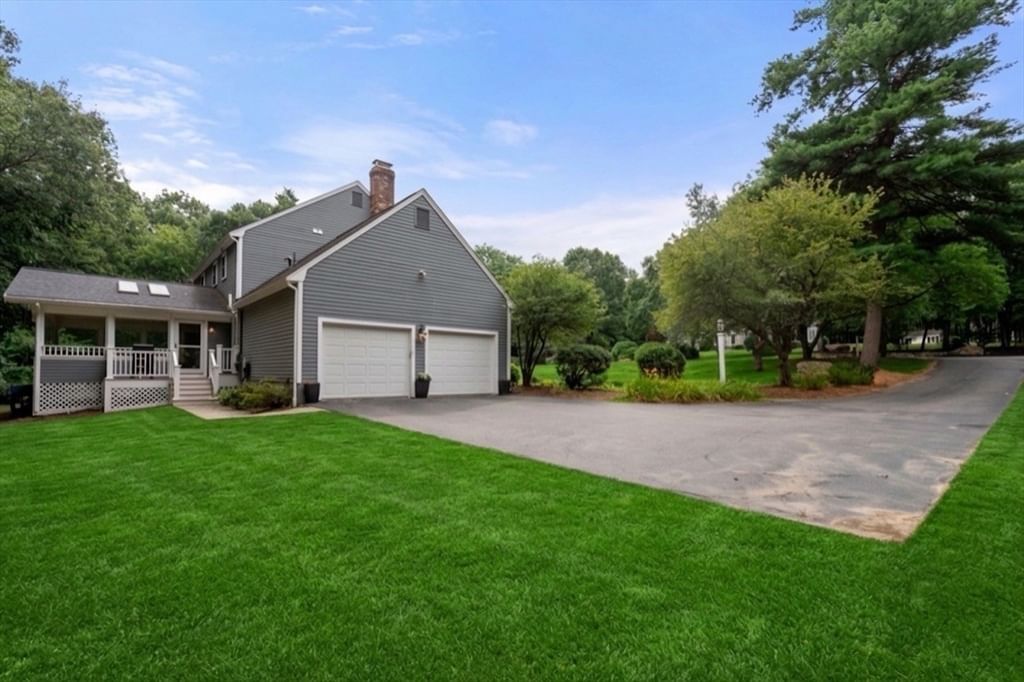 24 Longwood Dr Hopkinton — Photo 4 of 42
