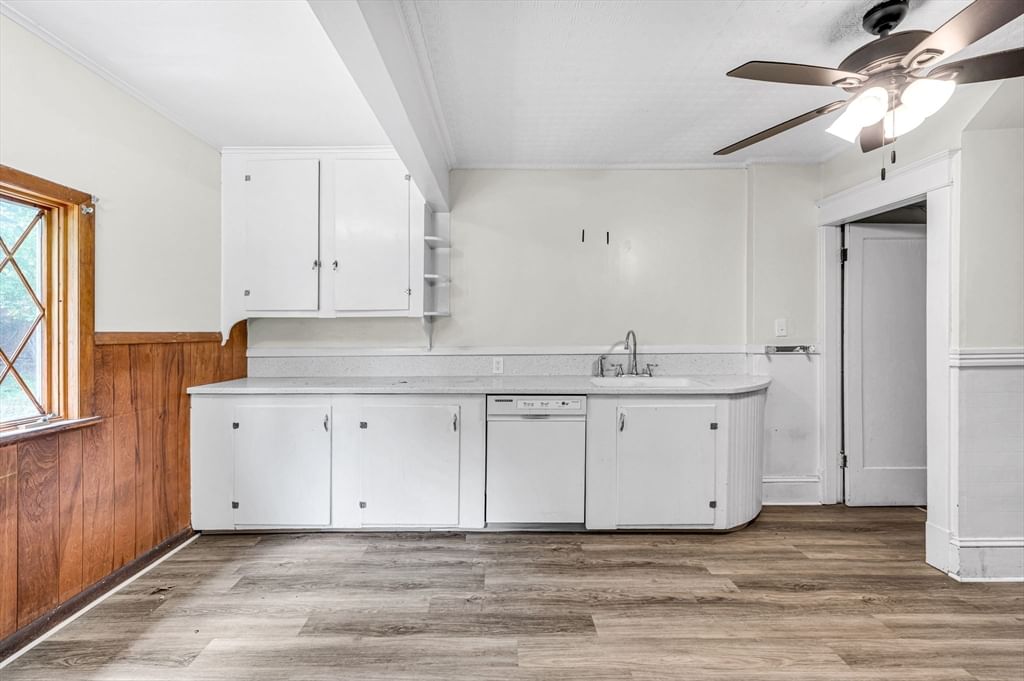 32 Marsden St Springfield — Photo 12 of 41