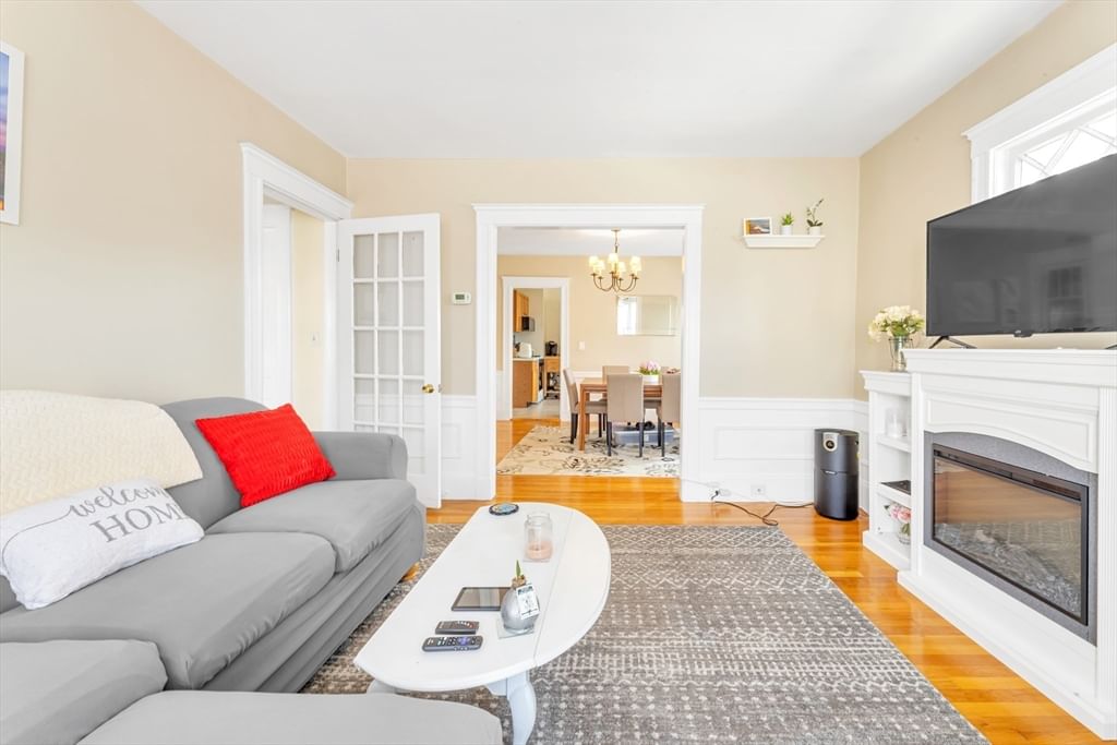 21 Bradwood St Boston — Photo 3 of 30