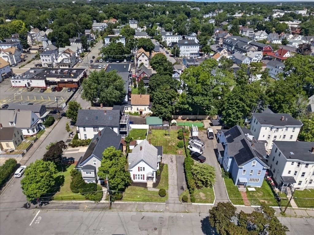 171 Bartlett St Brockton — Photo 5 of 34