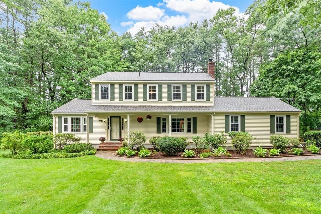 Property at 23 Banbury Dr, Westford, MA 01886