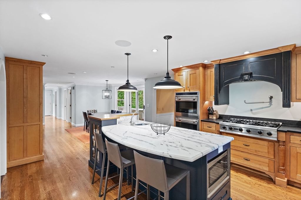 21 Foxwood Cove Holliston — Photo 10 of 42