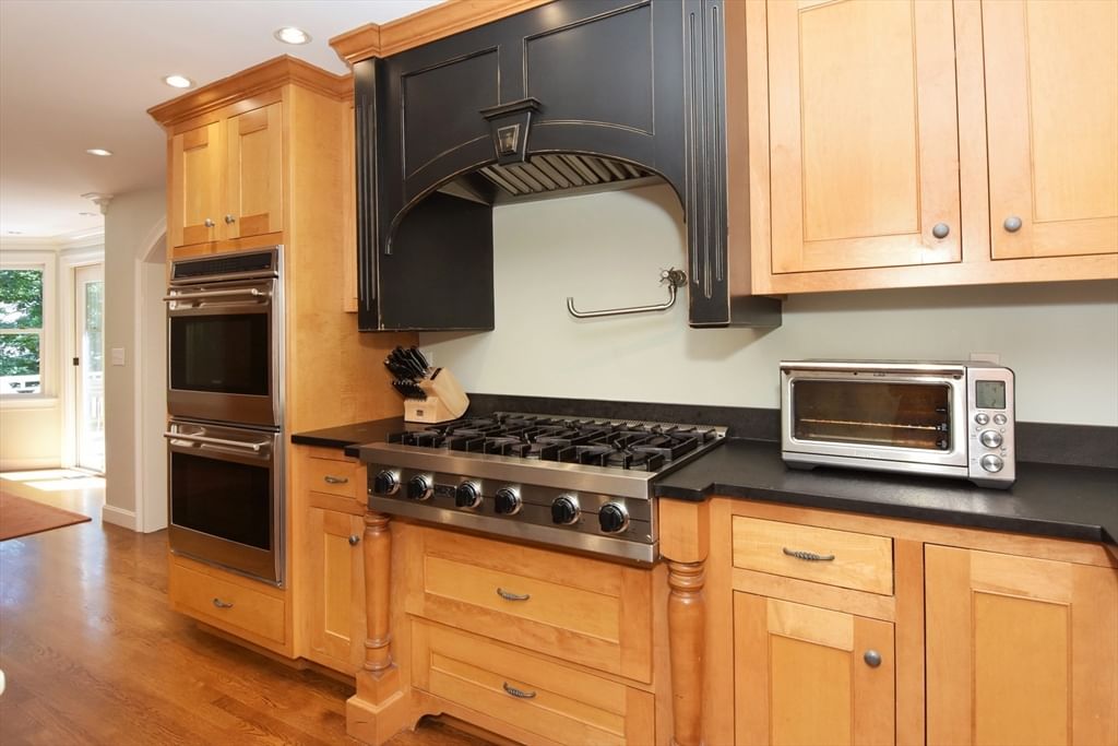 21 Foxwood Cove Holliston — Photo 11 of 42