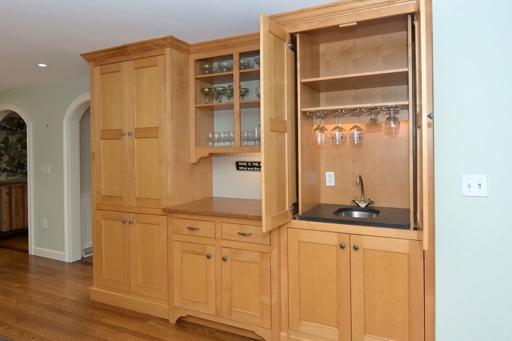 21 Foxwood Cove Holliston — Photo 12 of 42