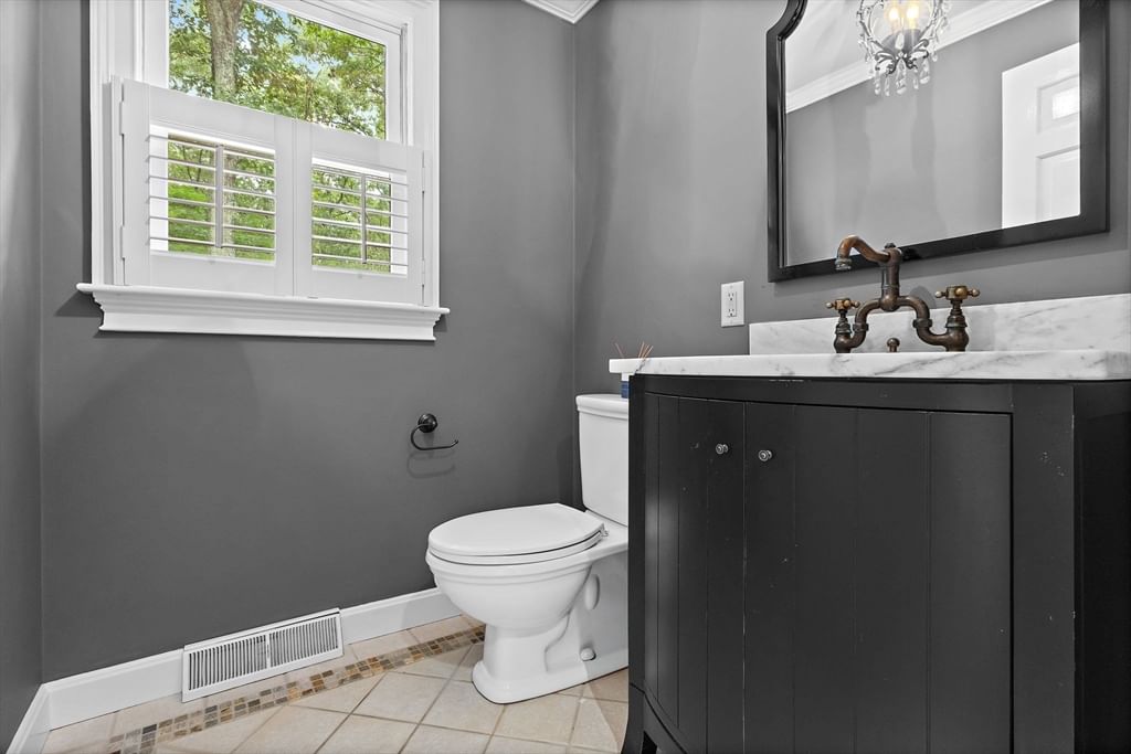 21 Foxwood Cove Holliston — Photo 17 of 42
